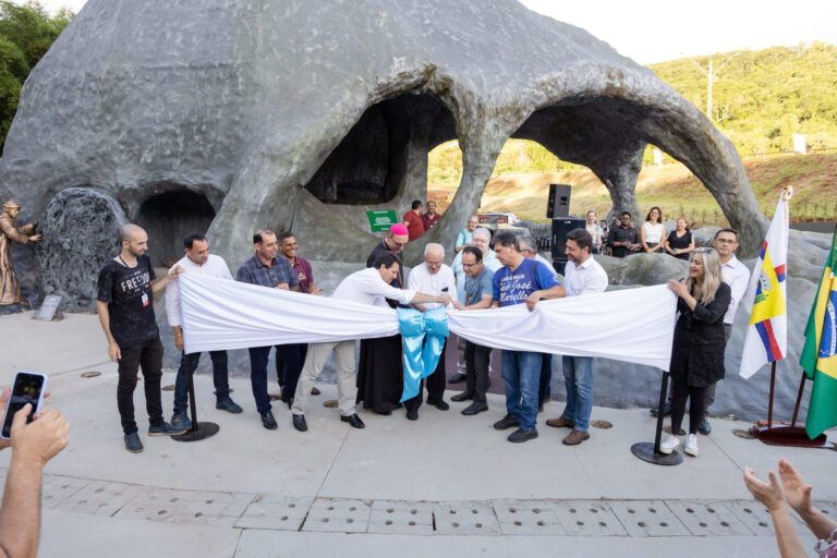 Parque da Redenção é reinaugurado com Santa Missa