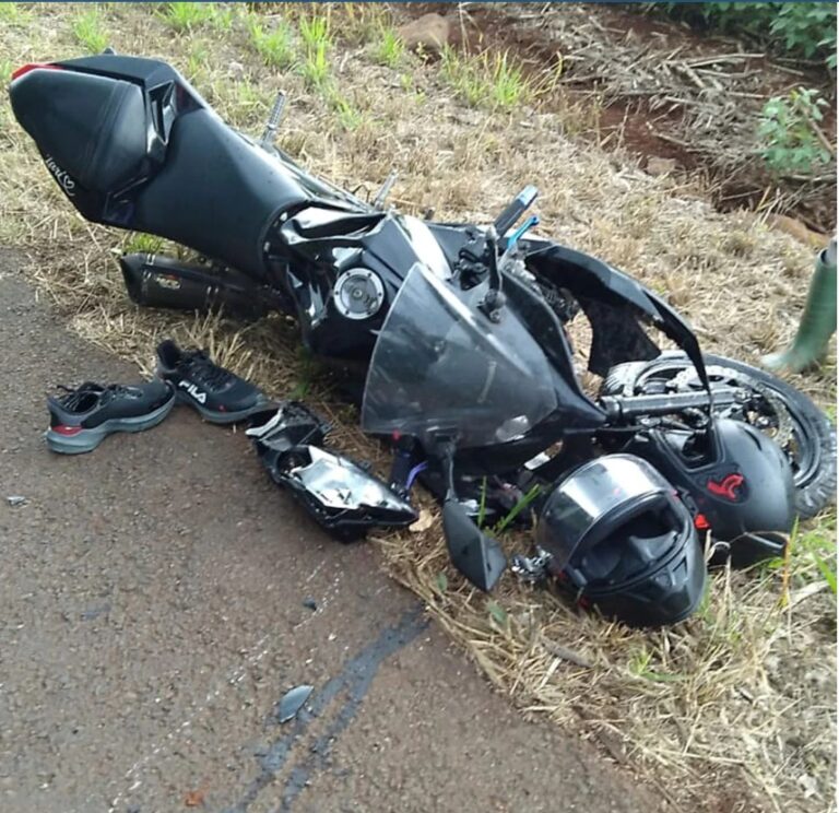 Carro e moto colidem em São João do Ivaí