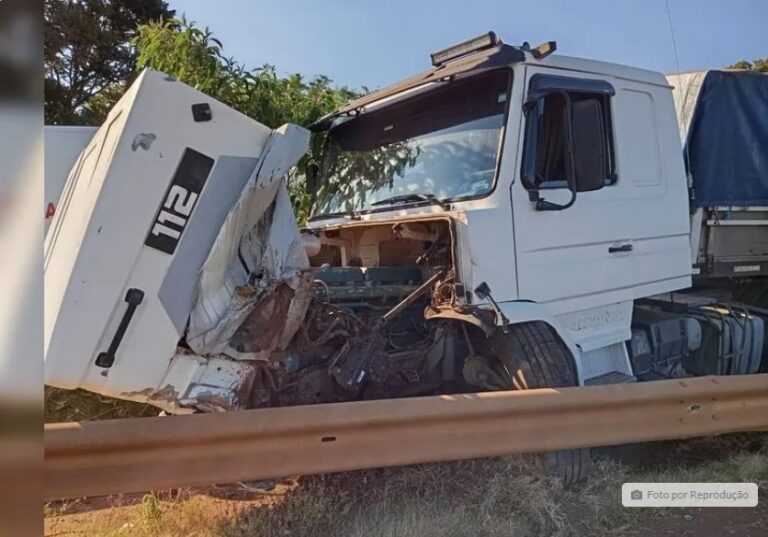 Acidente entre van e caminhão deixa vítimas feridas em Marilândia