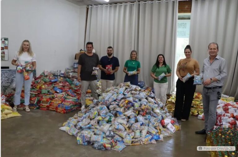 Ivaiporã entrega 10 toneladas de alimentos arrecadados na Expovale