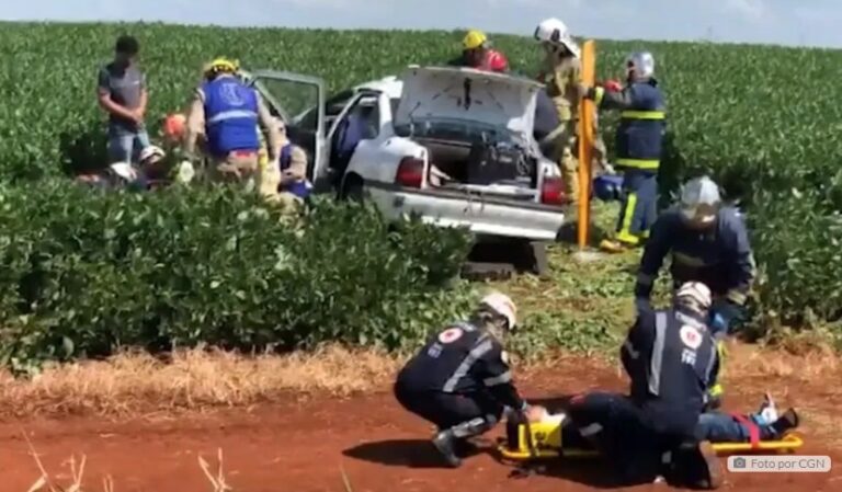 Casal morre em gravíssimo acidente entre Palio e Vectra na BR-369