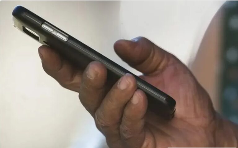 Menino tem celular furtado enquanto brincava em Borrazópolis