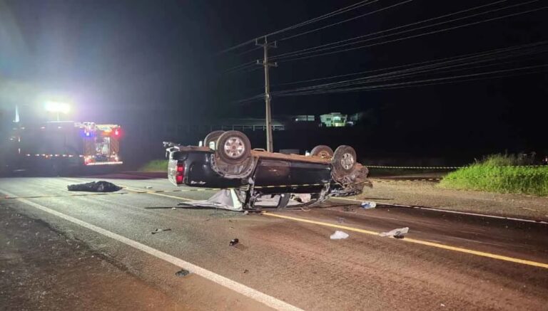 Homem morre em capotamento após colisão frontal na PR-566