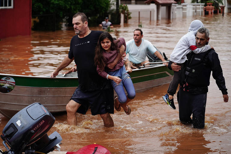 Cidades do Rio Grande do Sul continuam isoladas pelo 5º dia após chuvas devastadoras