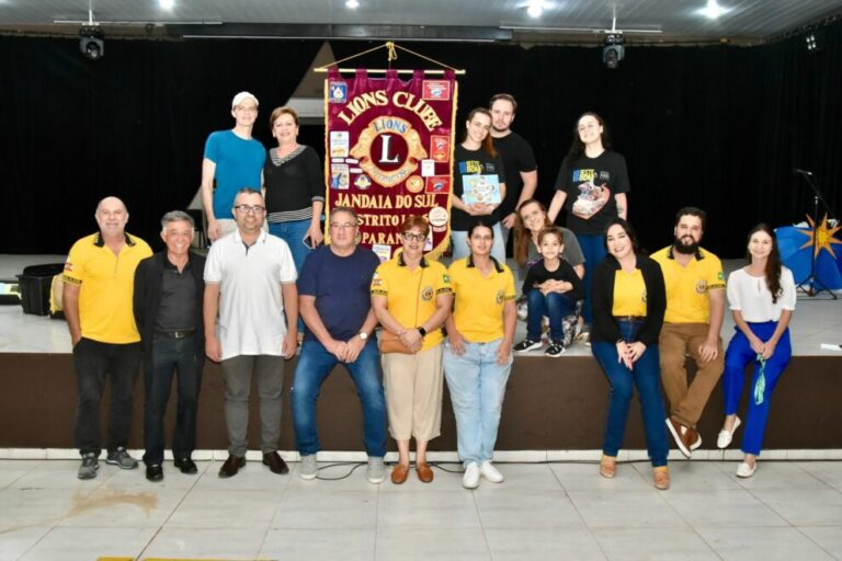 Corrente Azul: Cia Teatral Tipos e Caras se apresenta em Jandaia no dia do orgulho autista