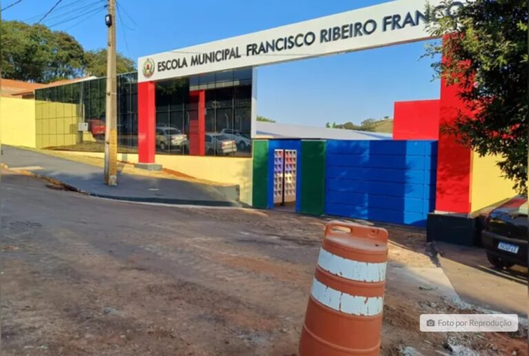 Novo Itacolomi entrega reforma e ampliação da escola municipal