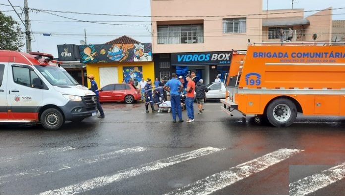 Trio agride e rouba homem no centro de Jandaia do Sul